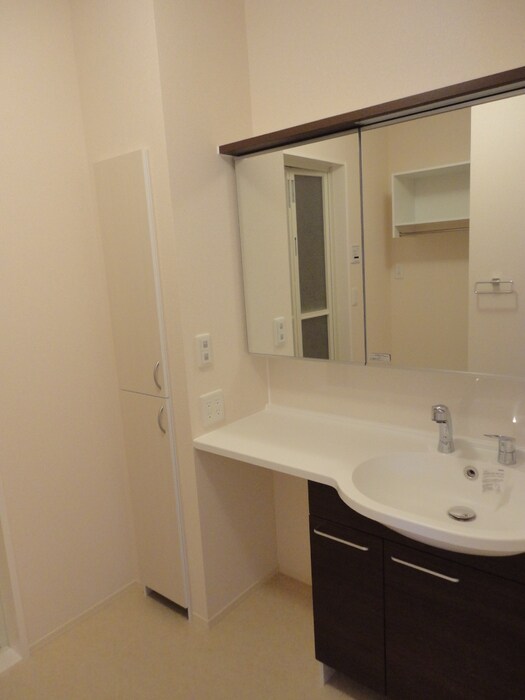 物件内観写真6　(洗髪洗面化粧台)