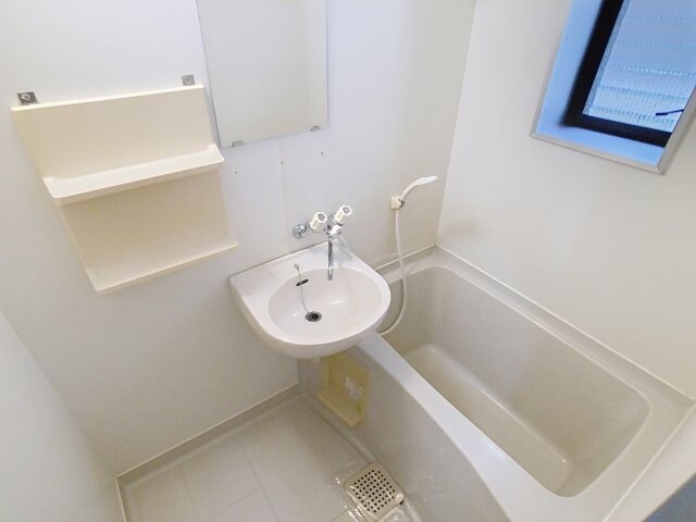 物件内観写真5　(2025年4月撮影※現況を優先致します。)