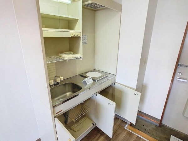 キッチン(2024年9月撮影※現況を優先致します。)