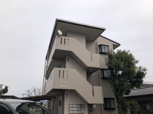 メゾンラポールの物件外観写真