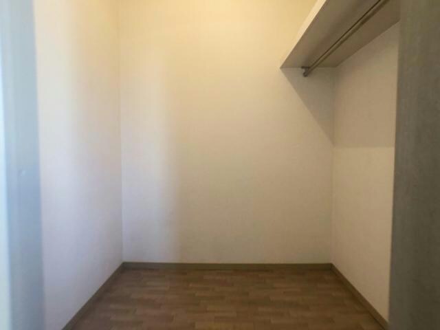 物件内観写真11　(ウォークインクローゼット)