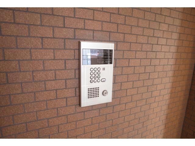 物件外観写真5　(オートロック)