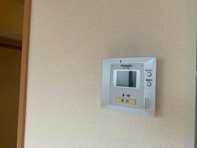 物件内観写真12　(TVモニター付きインターホン)