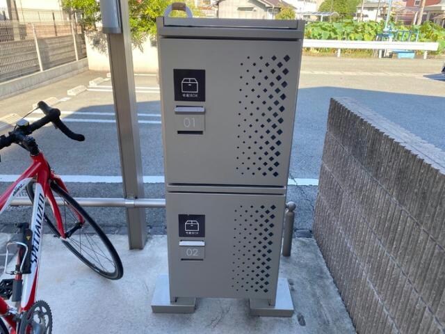 物件外観写真5　(宅配ボックス)
