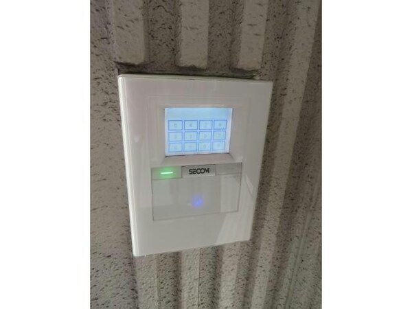 エントランス部分(SECOMのオートロック)