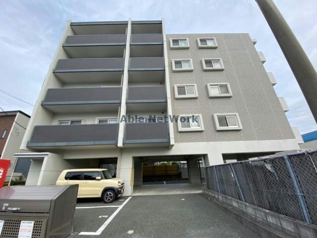 OVEST平成の物件外観写真