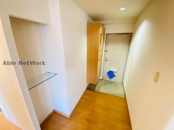 玄関回り(同物件別号室の写真)