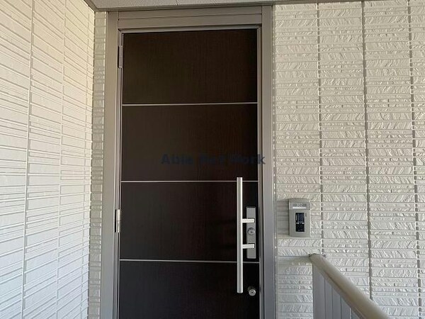 玄関回り(同型モデル)