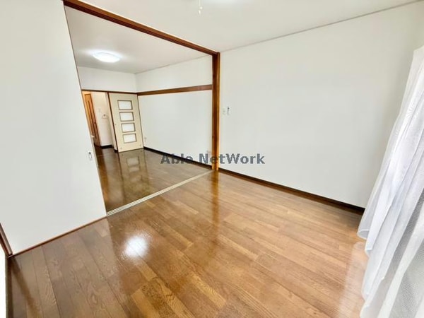 リビングダイニング