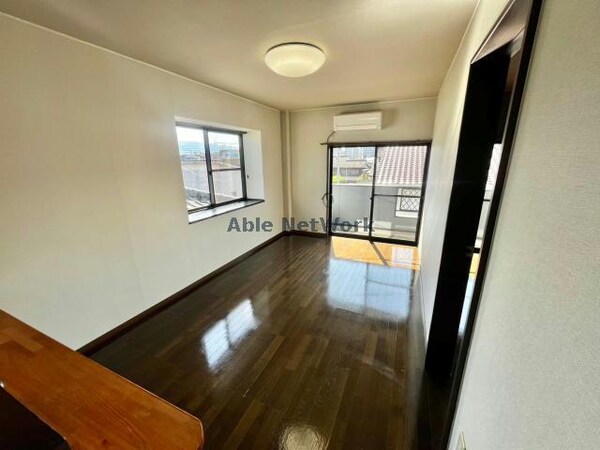 リビングダイニング