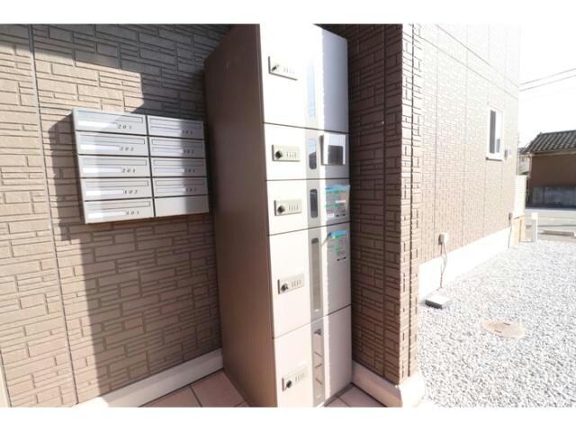 物件外観写真5　(宅配ボックス)
