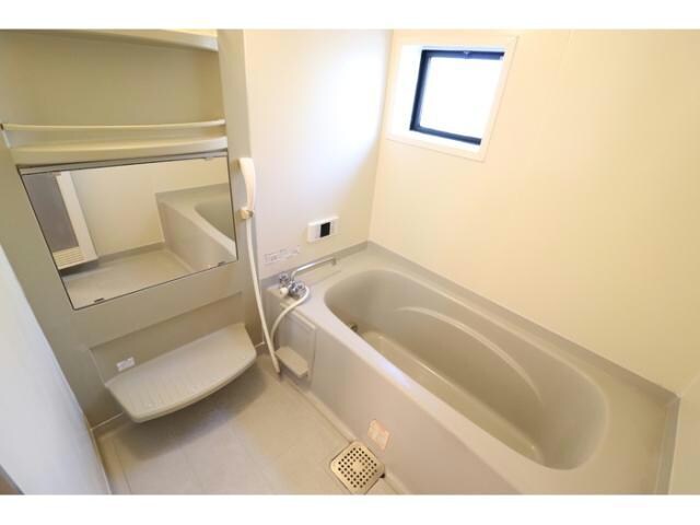 物件内観写真8　(別部屋写真。現状優先)