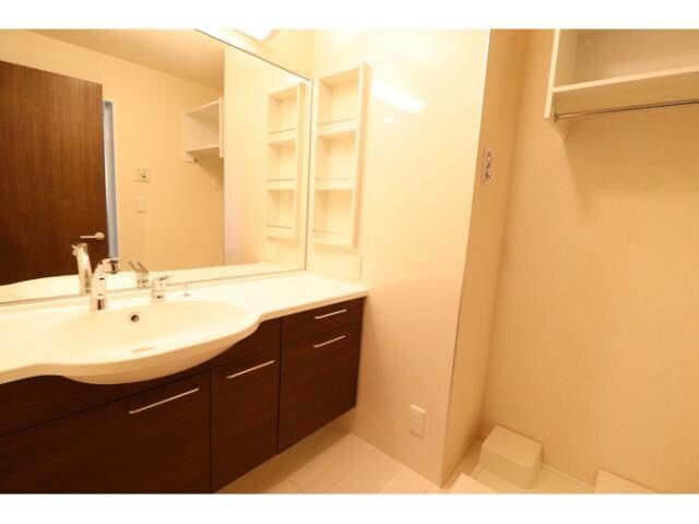 物件外観写真6　(ホテルのような洗面所♪)