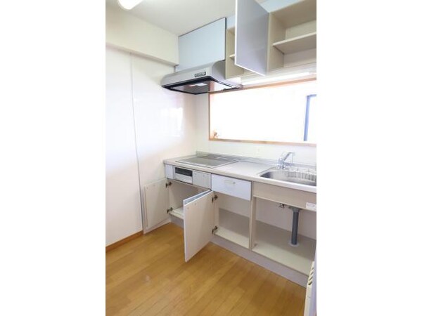 キッチン(別部屋写真・現状優先)