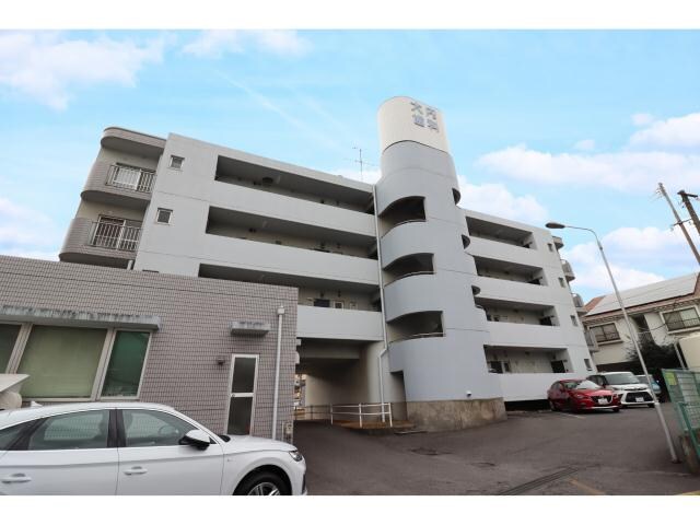 ハイネス佐藤の駐車場