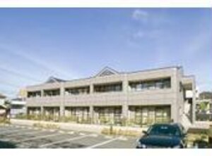 シャン・カルフール外観写真