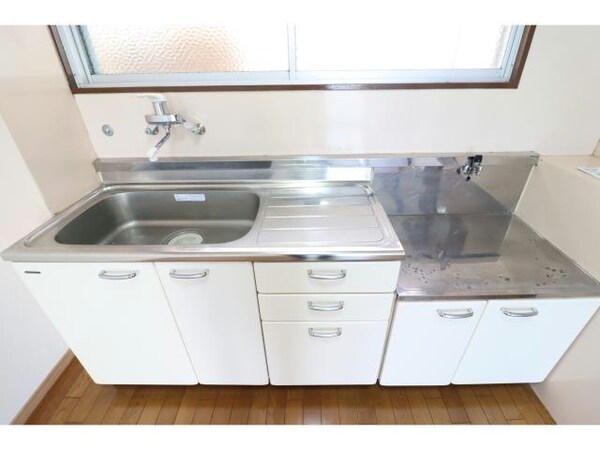 キッチン(シンクが広く洗い物もしやすい)