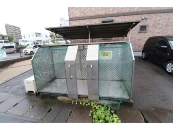 建物設備(専用ゴミ置場)