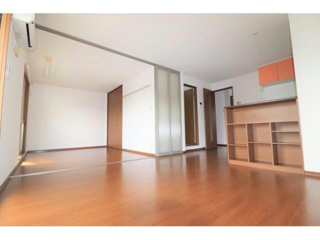 物件外観写真6　(202　LDK)