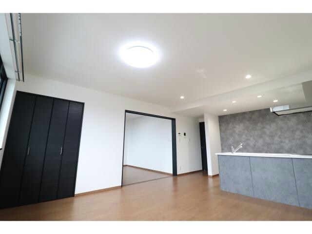 物件外観写真6　(201　LDK)