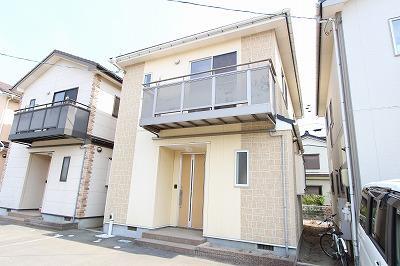 坂井東６丁目関川貸家