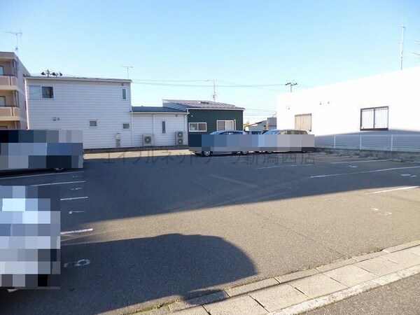 駐車場・駐輪場