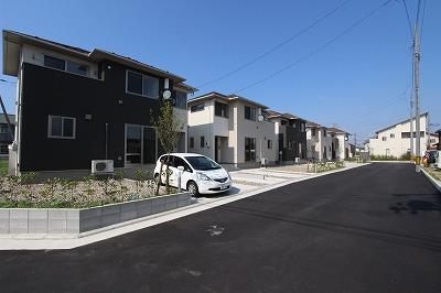 坂井東6丁目貸家II