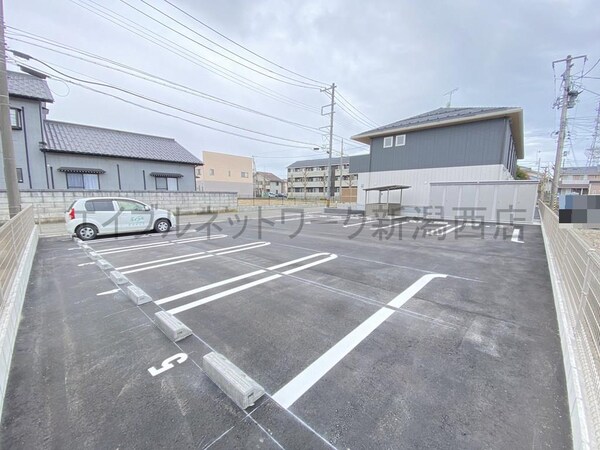 駐車場・駐輪場