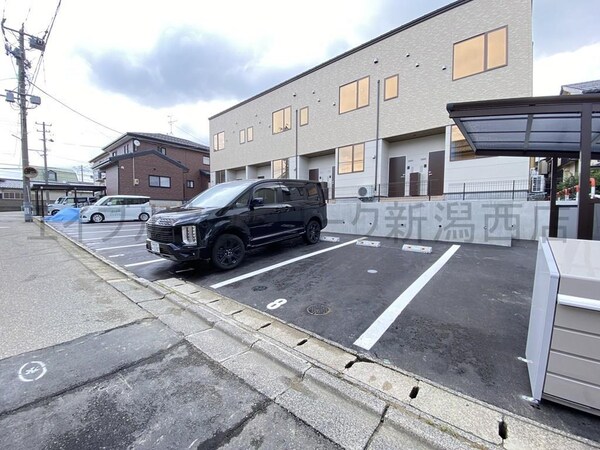 駐車場・駐輪場