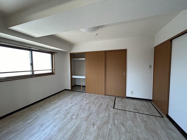 居室(同間取り・別部屋の写真です。)