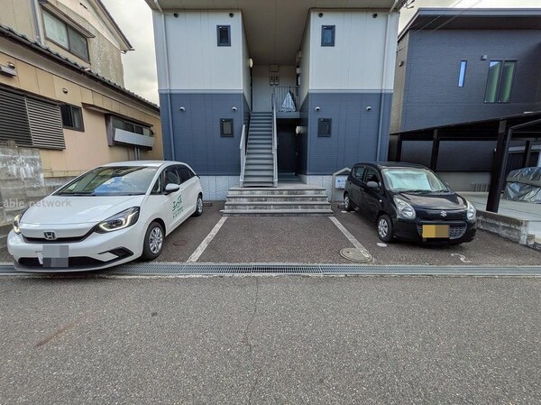 駐車場・駐輪場