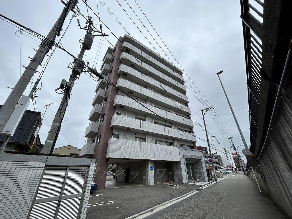 レデス幸の物件外観写真
