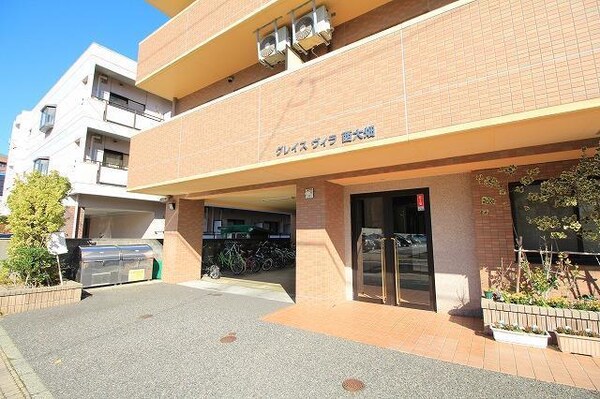 駐車場・駐輪場