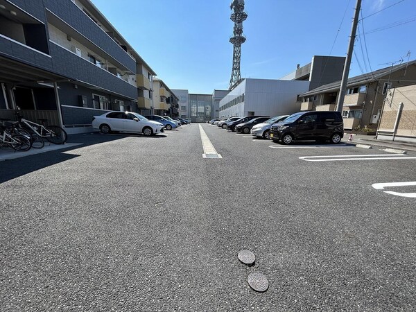 駐車場・駐輪場