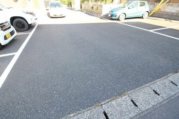駐車場・駐輪場