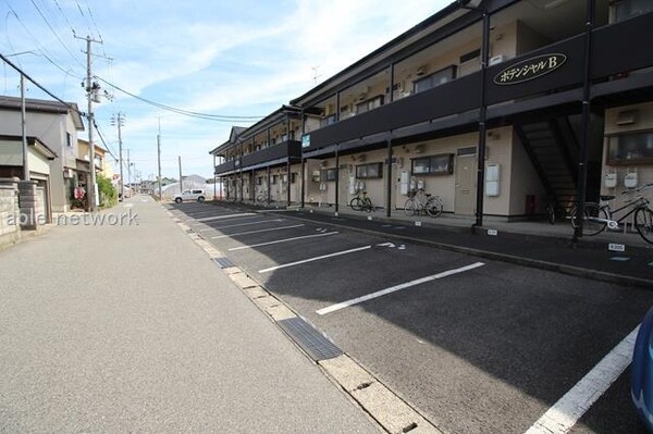 駐車場・駐輪場