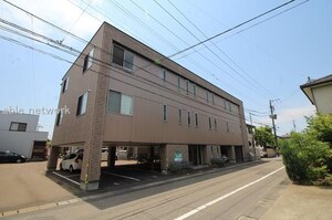 ストーンリバー外観写真