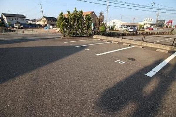 駐車場・駐輪場