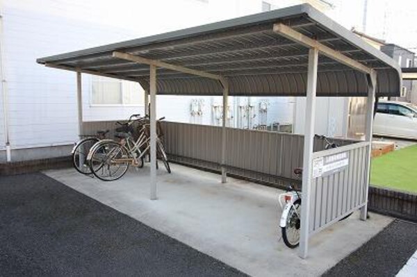 建物設備(駐輪場)