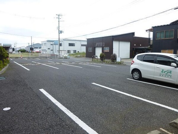 駐車場・駐輪場