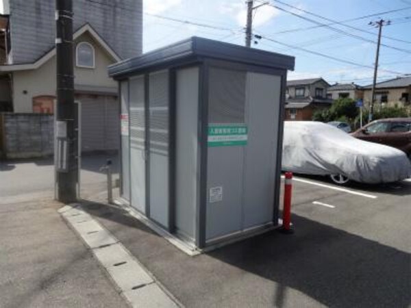 建物設備(敷地内ゴミステーション有)