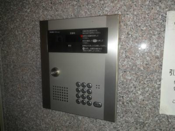 建物設備(オートロックなので防犯は安心)