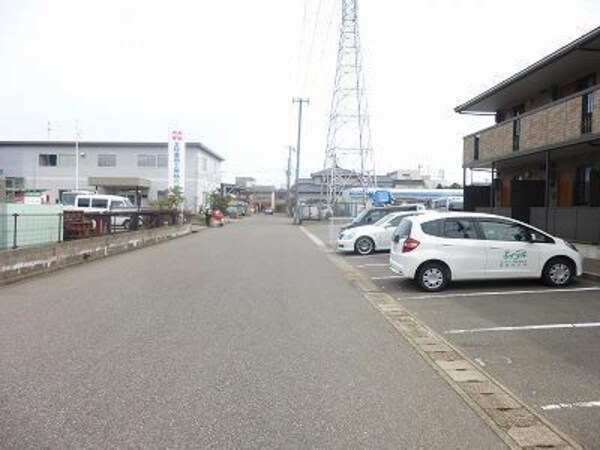 駐車場・駐輪場