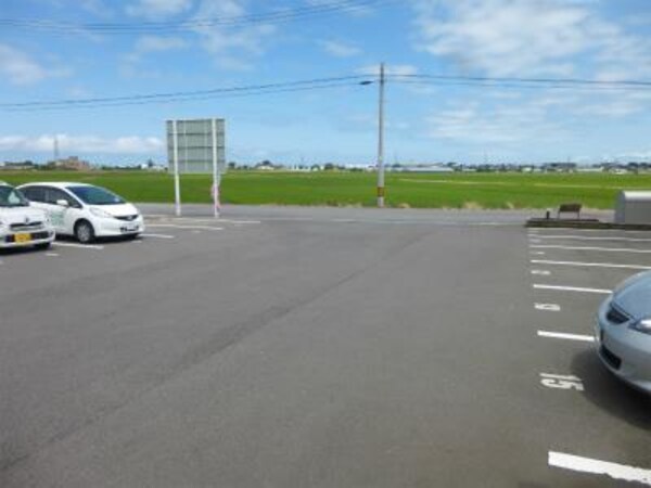 駐車場・駐輪場