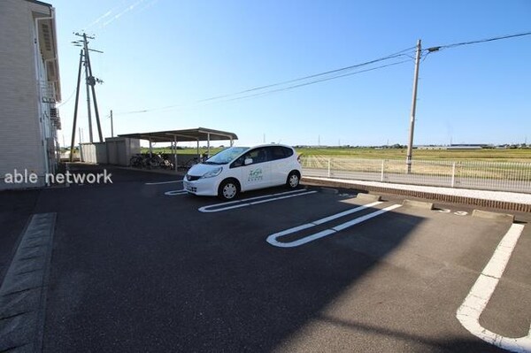 駐車場・駐輪場