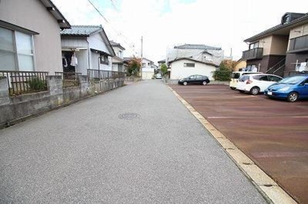 駐車場・駐輪場