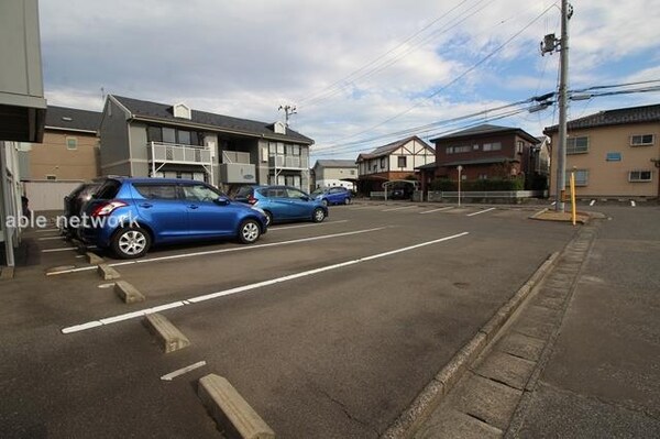 駐車場・駐輪場