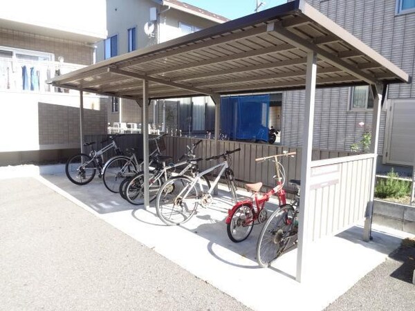 建物設備(敷地内駐輪場あり。)