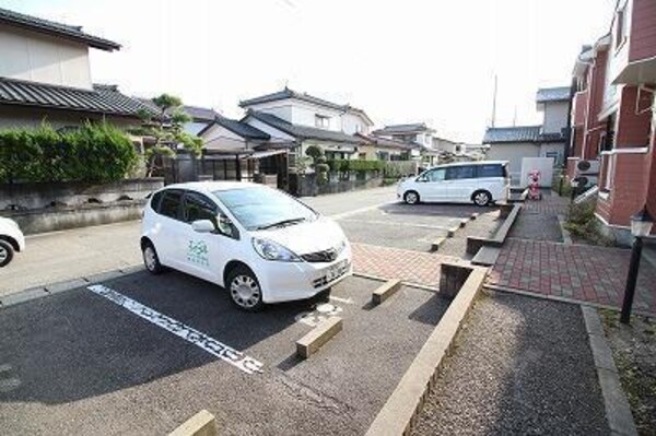 駐車場・駐輪場