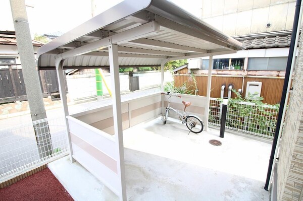 建物設備(駐輪場)